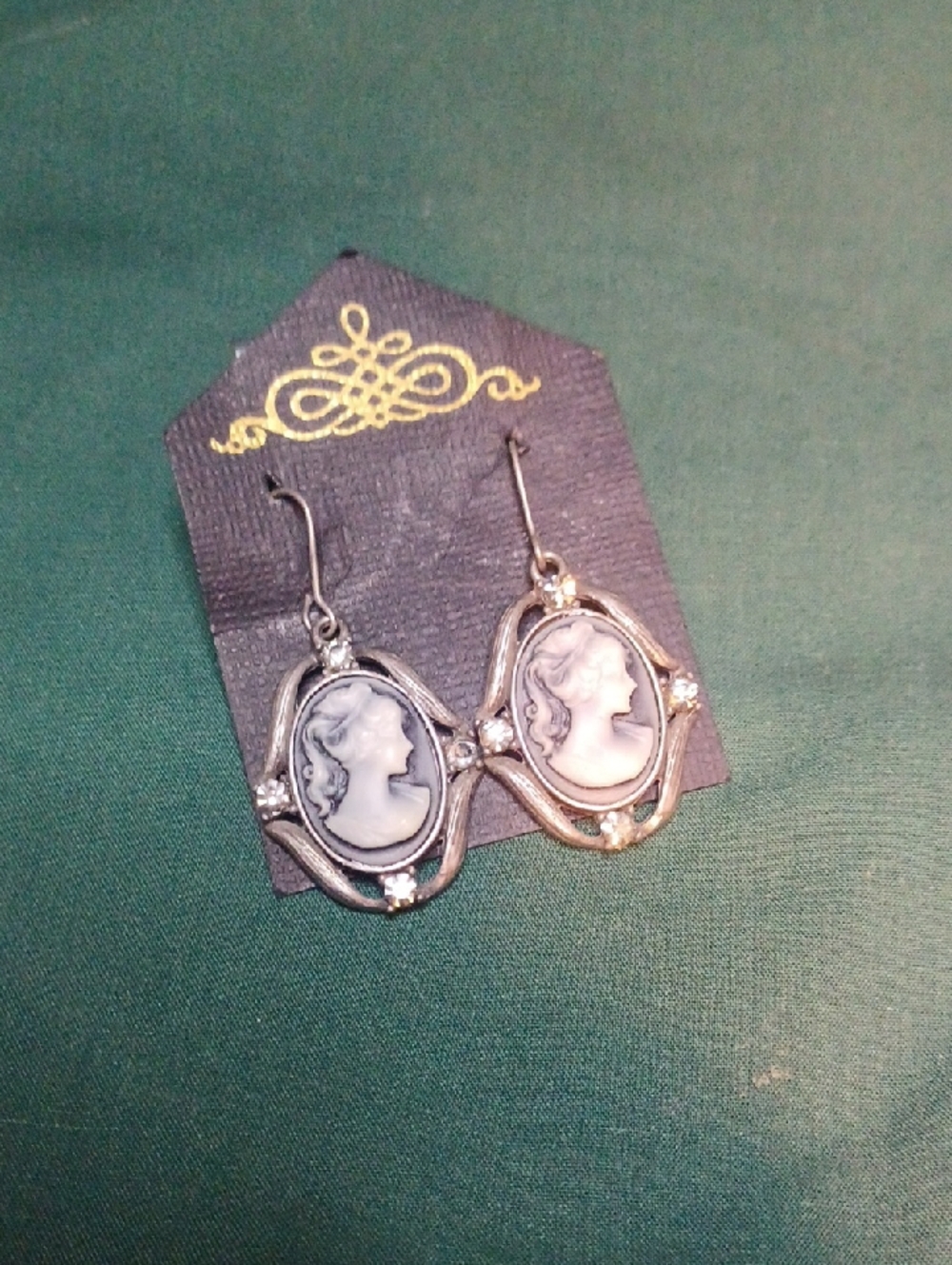 NWT Cameo Earrings